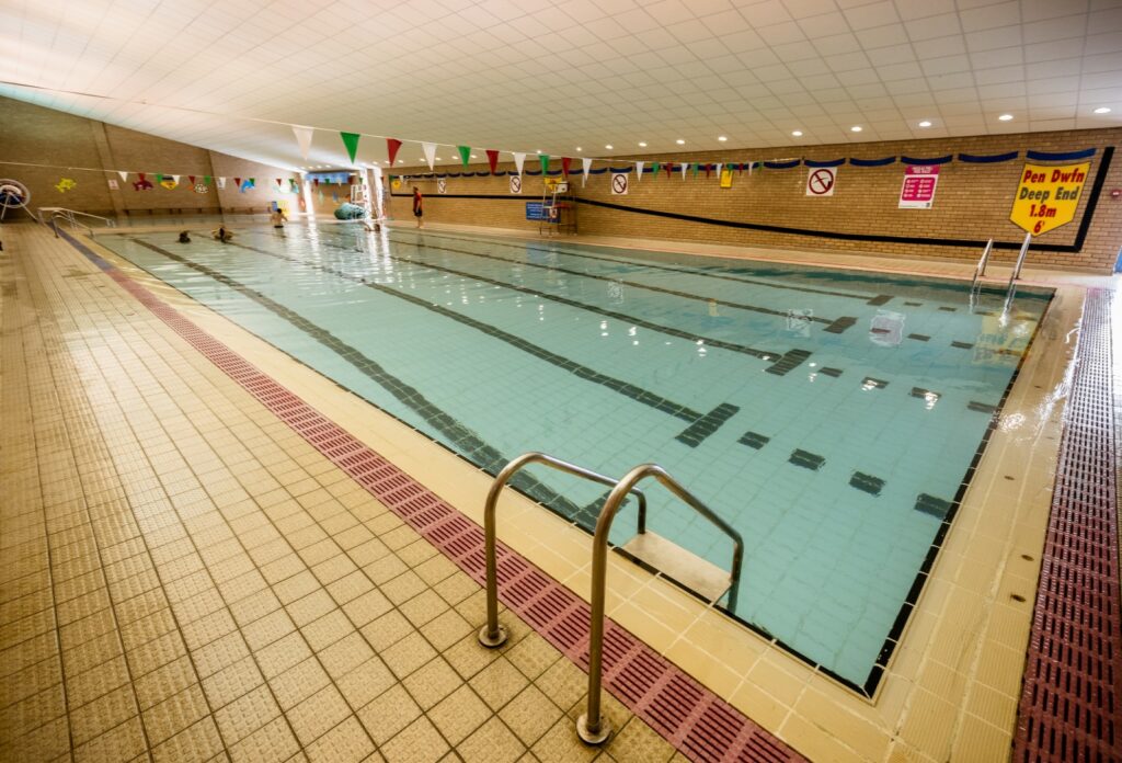 ARFON SWIMMING POOL, CAERNARFON Byw’n Iach